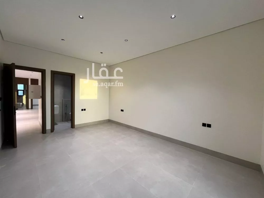 5 bedroom villa in Al Mahdiyyah 17