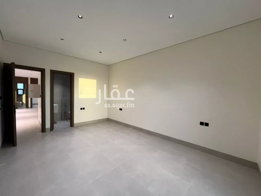 5 bedroom villa in Al Mahdiyyah 25