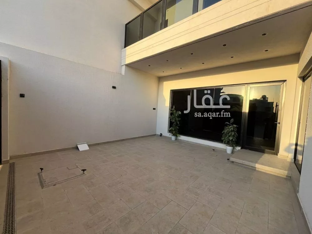 5 bedroom villa in Al Mahdiyyah 10
