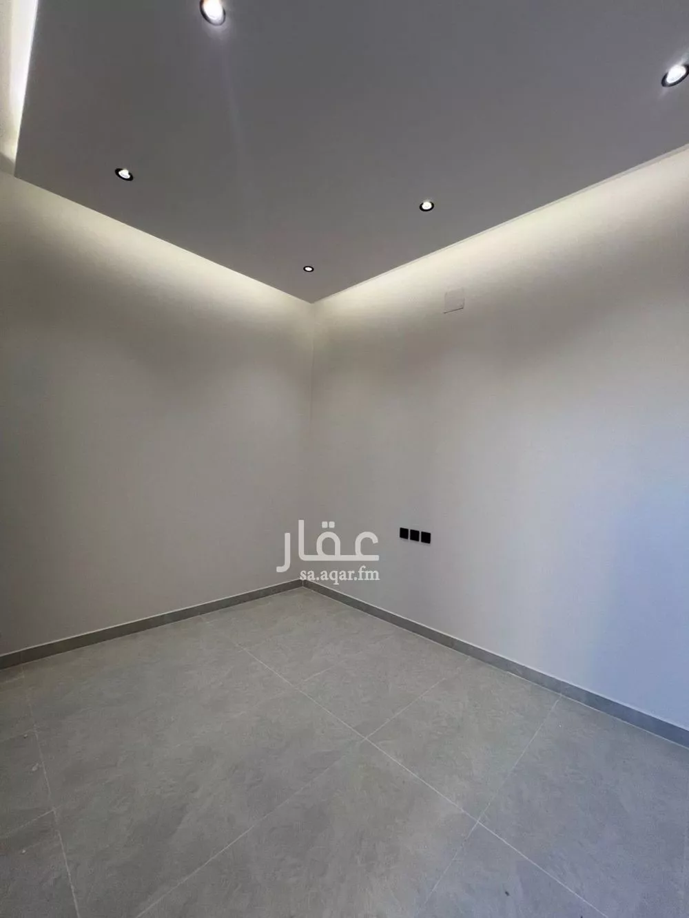 فيلا 5 غرف في ديراب 10