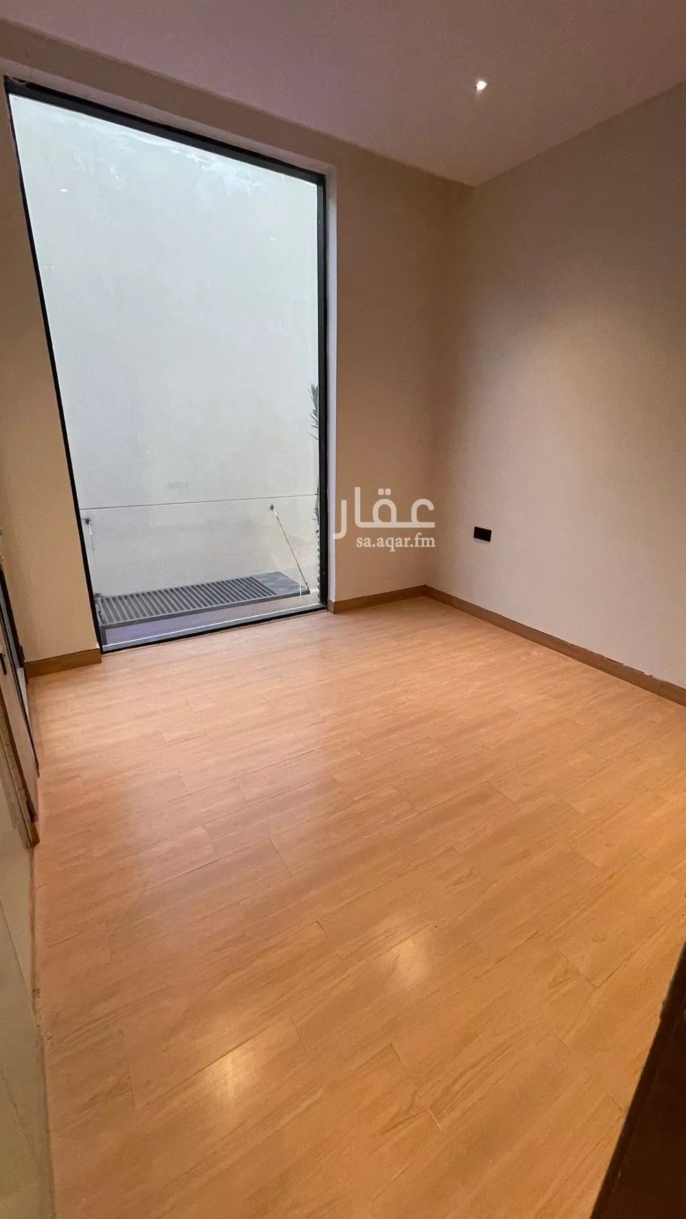 فيلا 6 غرف في المهدية 12
