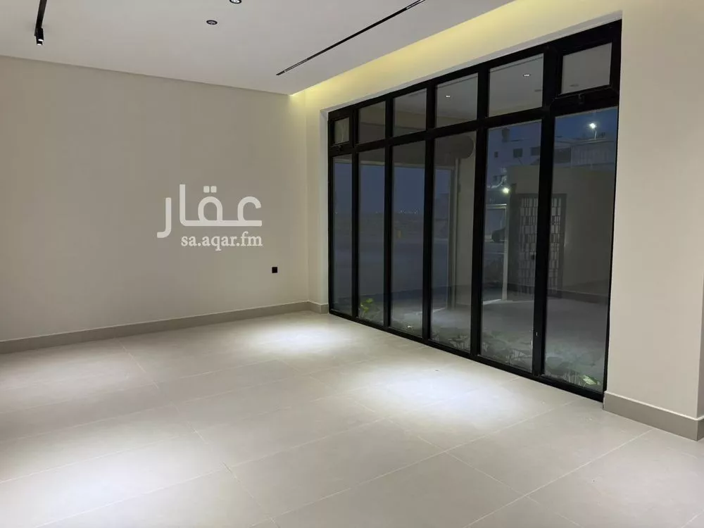 5 bedroom villa in Al Mahdiyyah 4