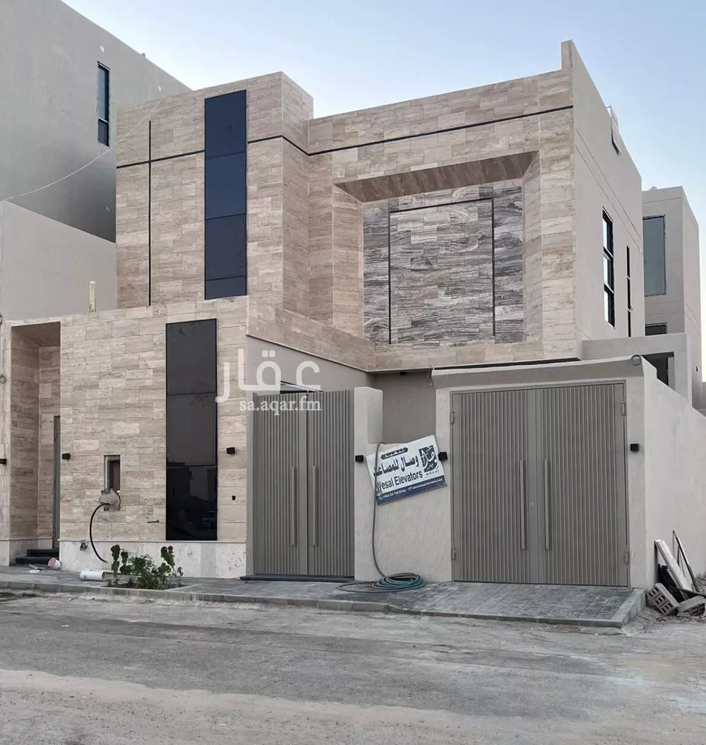 5 bedroom villa in Al Mahdiyyah 3