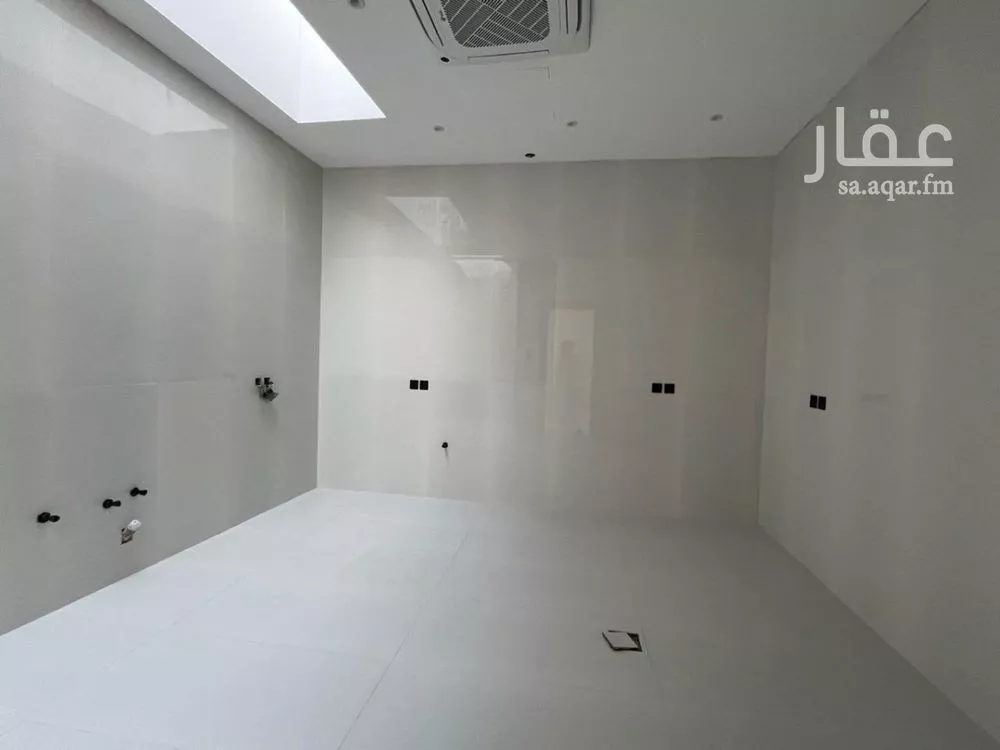 6 bedroom villa in Al Mahdiyyah 10
