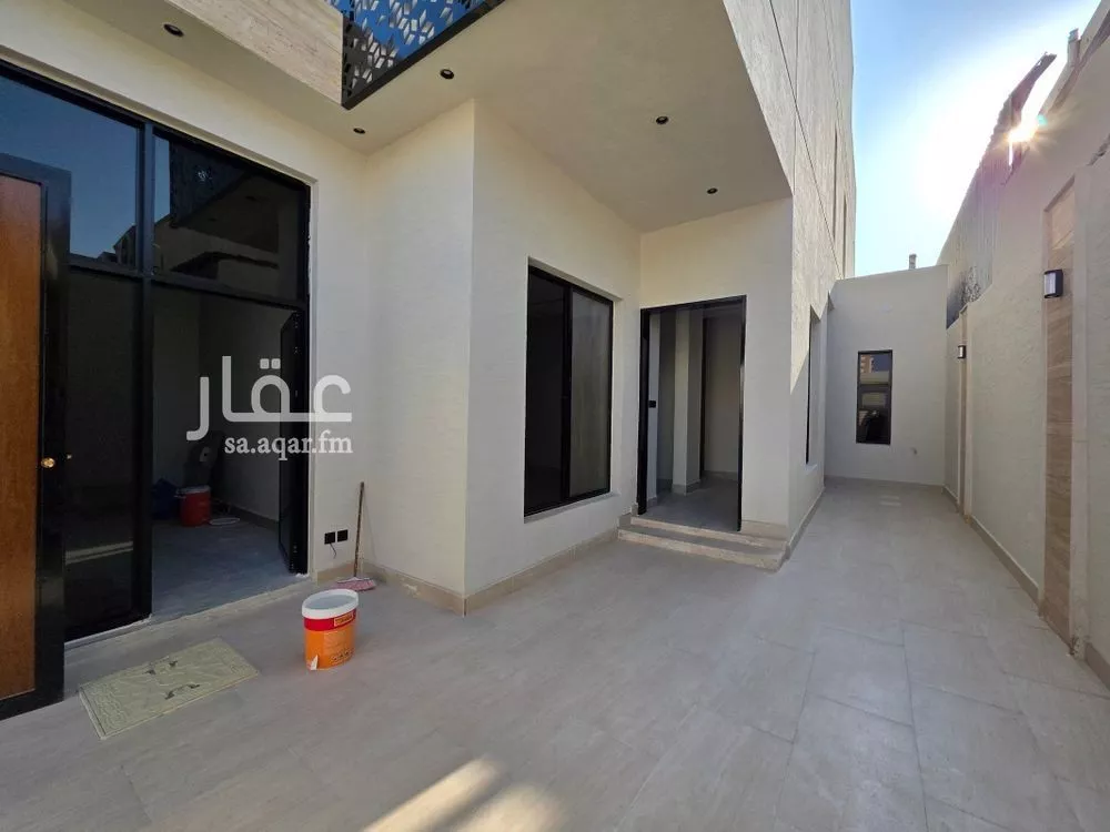 6 bedroom villa in Al Marwa 17