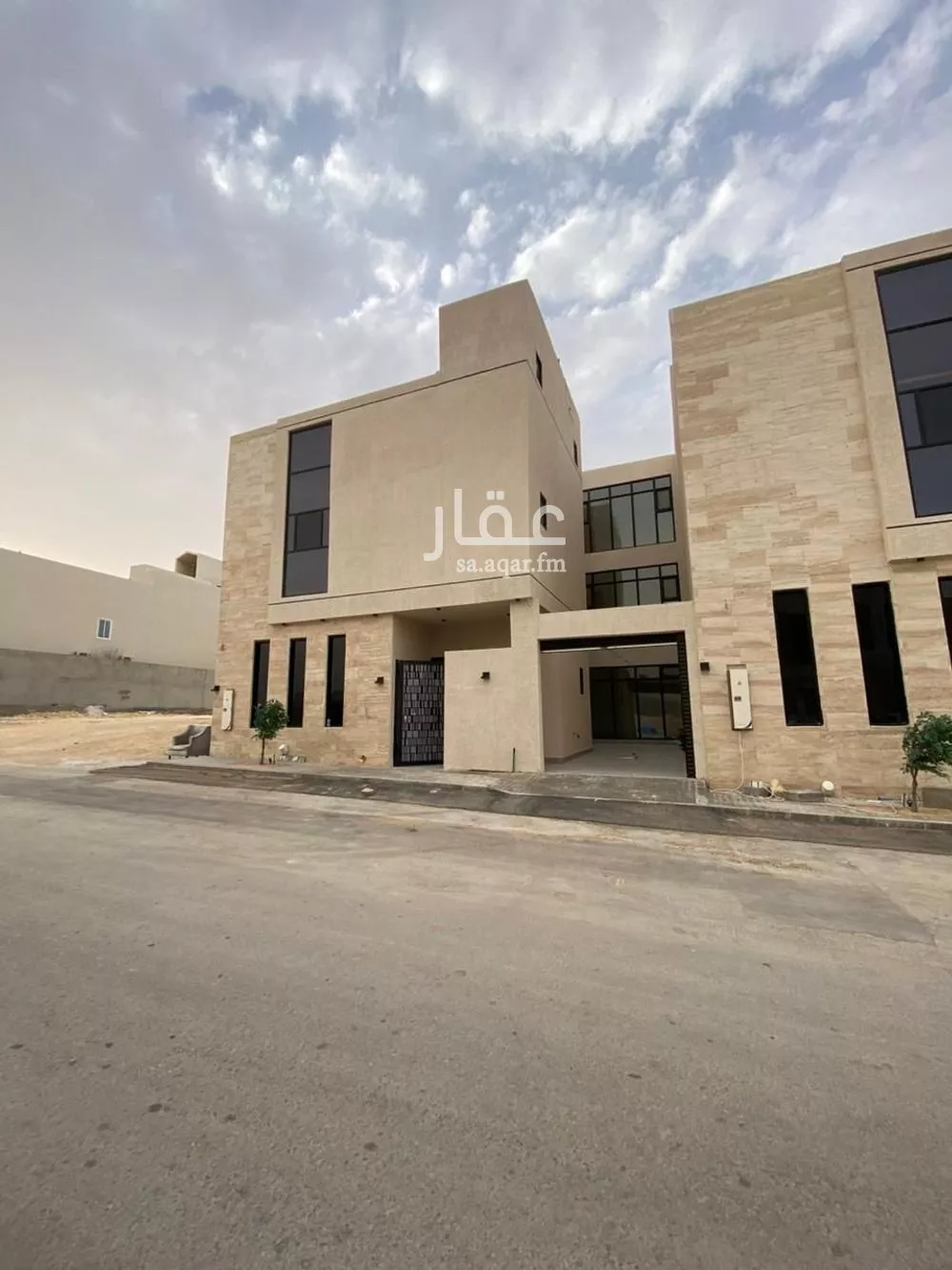 فيلا 5 غرف في المهدية 6