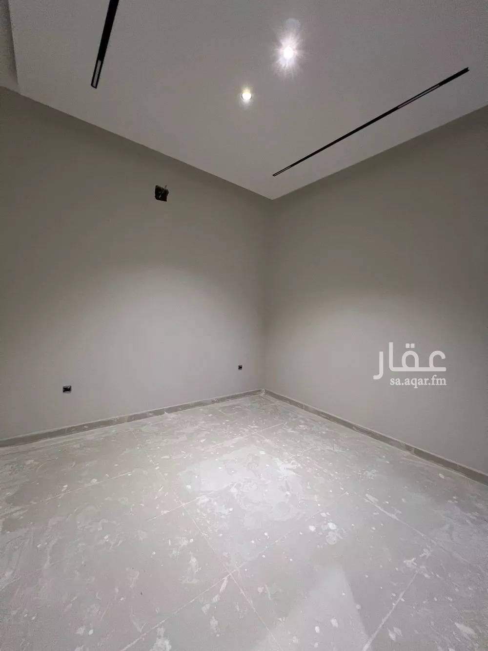 فيلا 6 غرف في الحزم 13