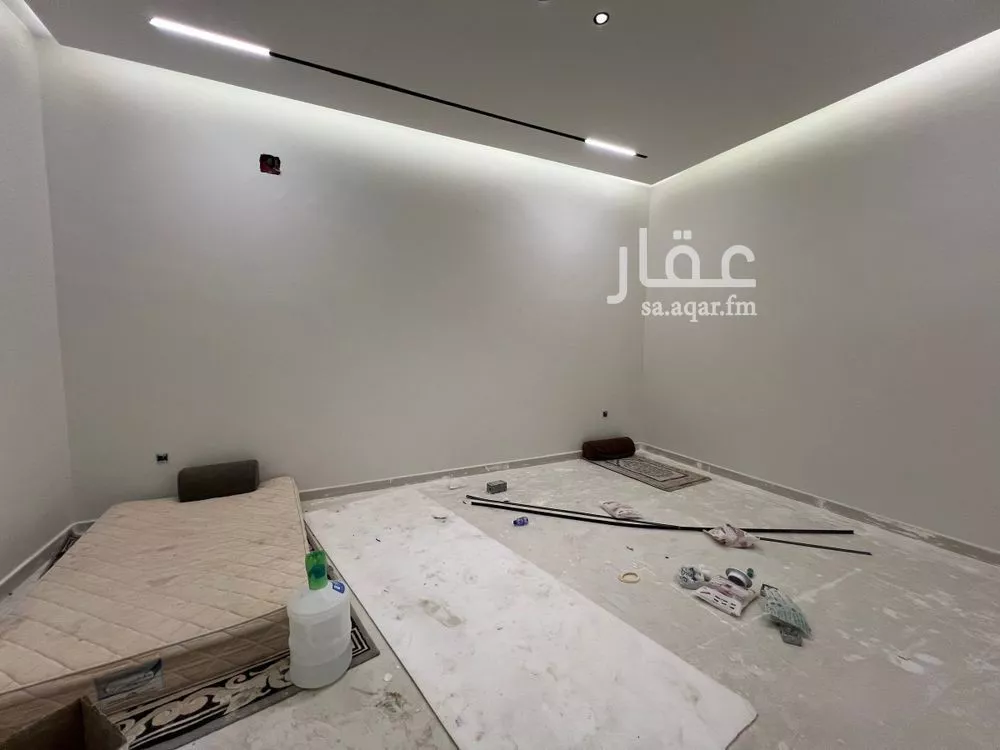فيلا 6 غرف في الحزم 25