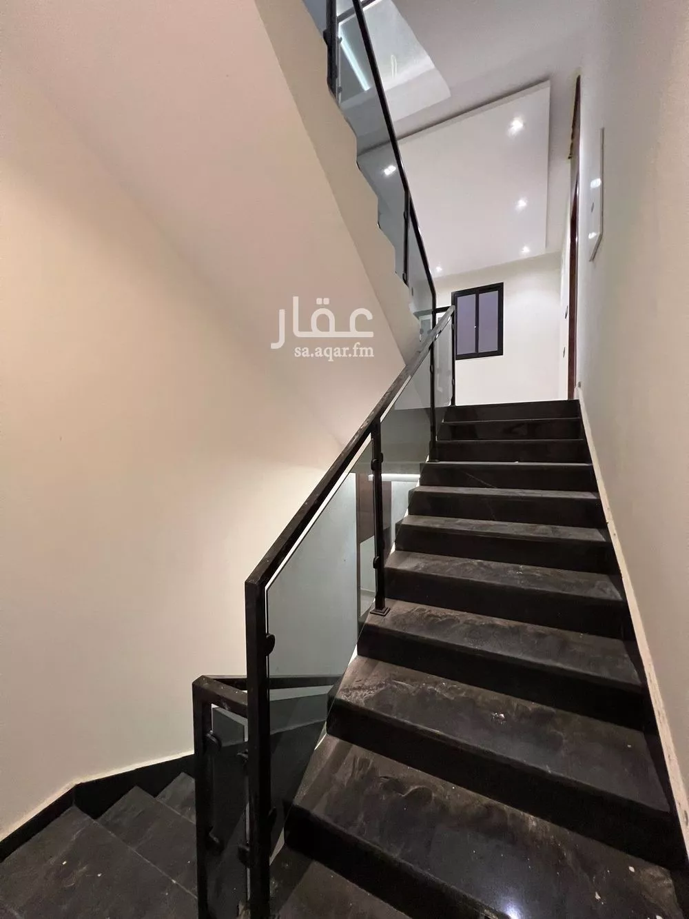 فيلا 5 غرف في طويق 18