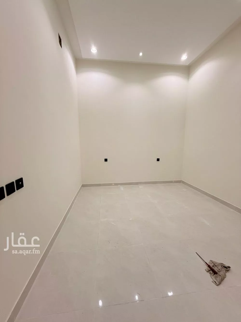 فيلا 6 غرف في العريجاء الغربية 9