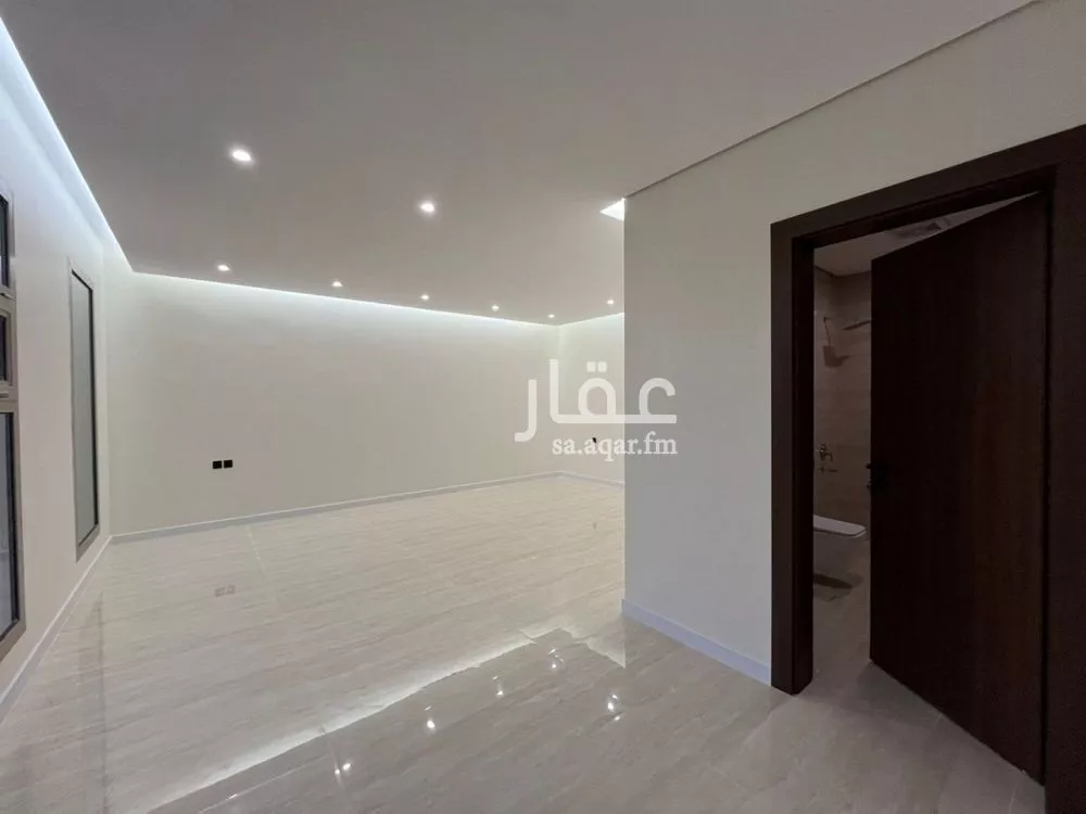 5 bedroom villa in Al Mahdiyyah 11