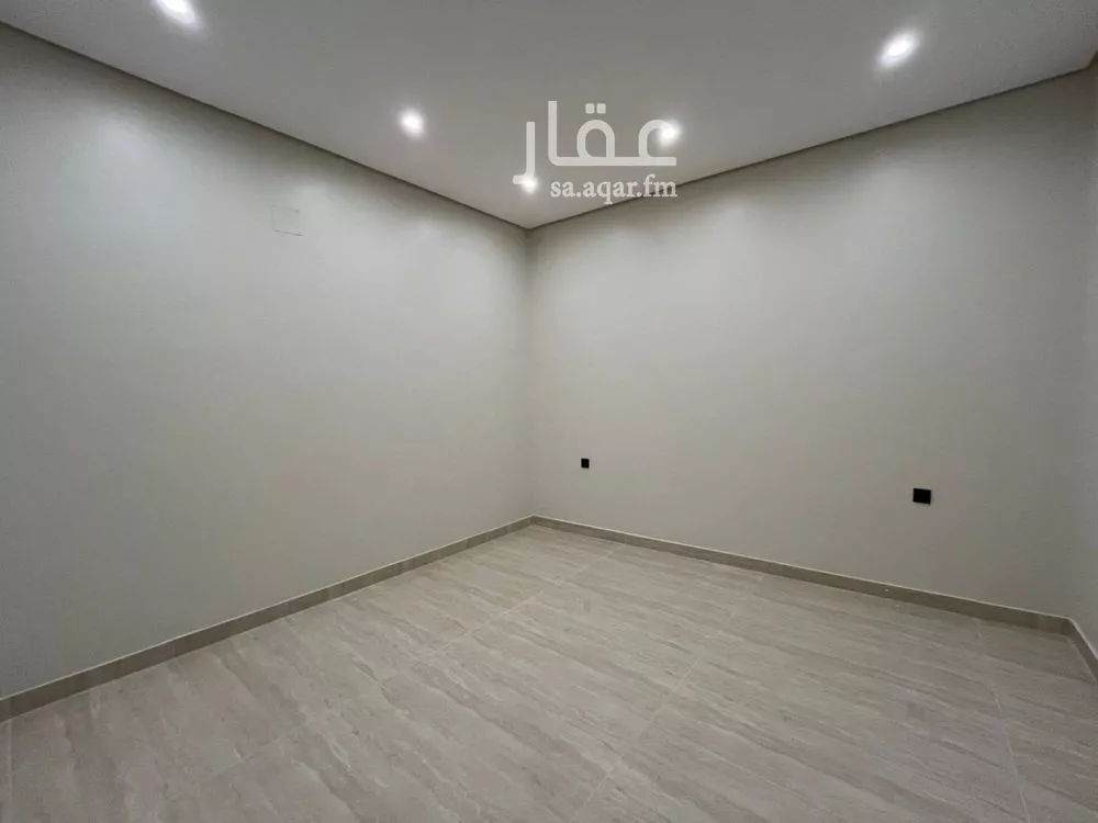 5 bedroom villa in Al Mahdiyyah 16