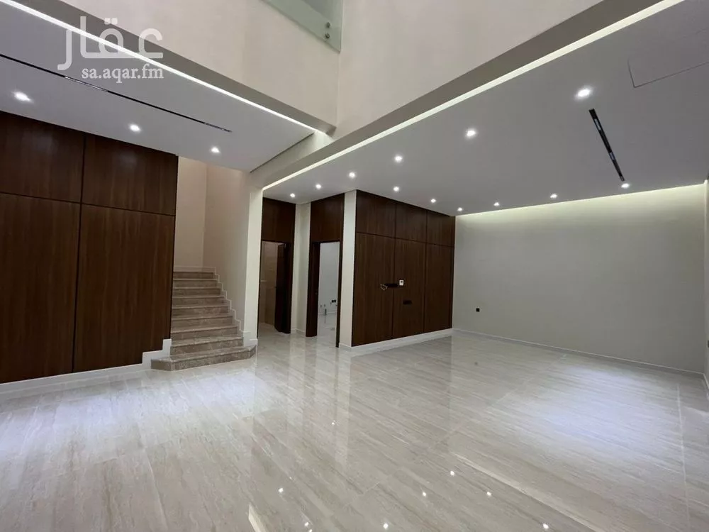 5 bedroom villa in Al Mahdiyyah 17