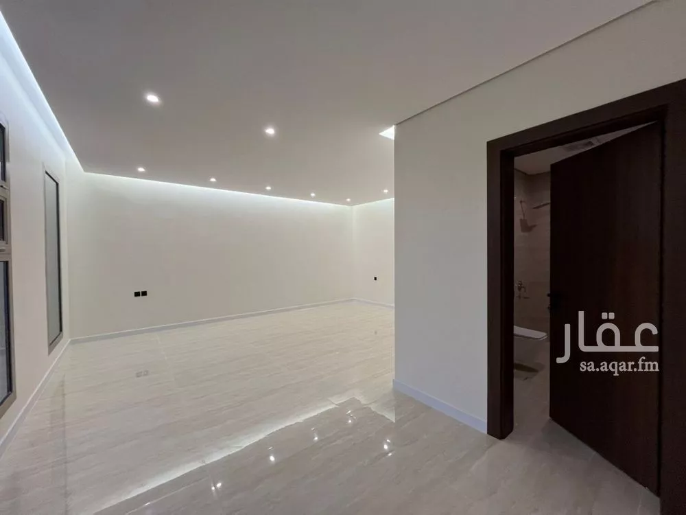 5 bedroom villa in Al Mahdiyyah 19