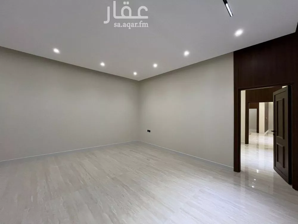 5 bedroom villa in Al Mahdiyyah 22