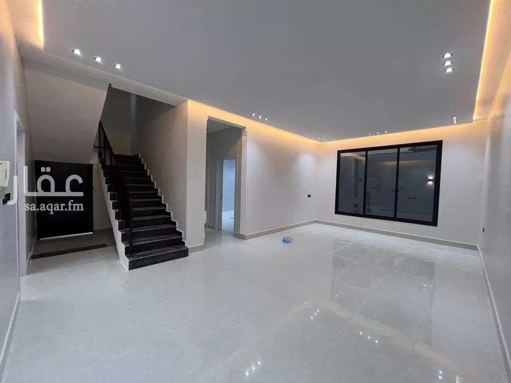 5 bedroom villa in Tuwaiq 19