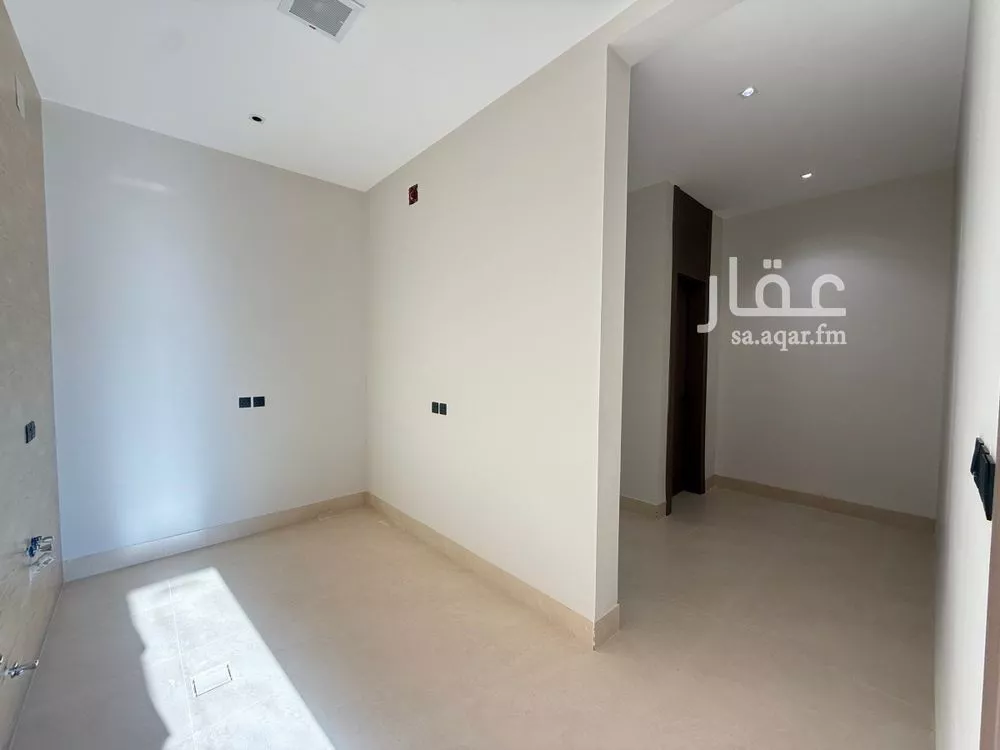 6 bedroom villa in Al Mahdiyyah 25