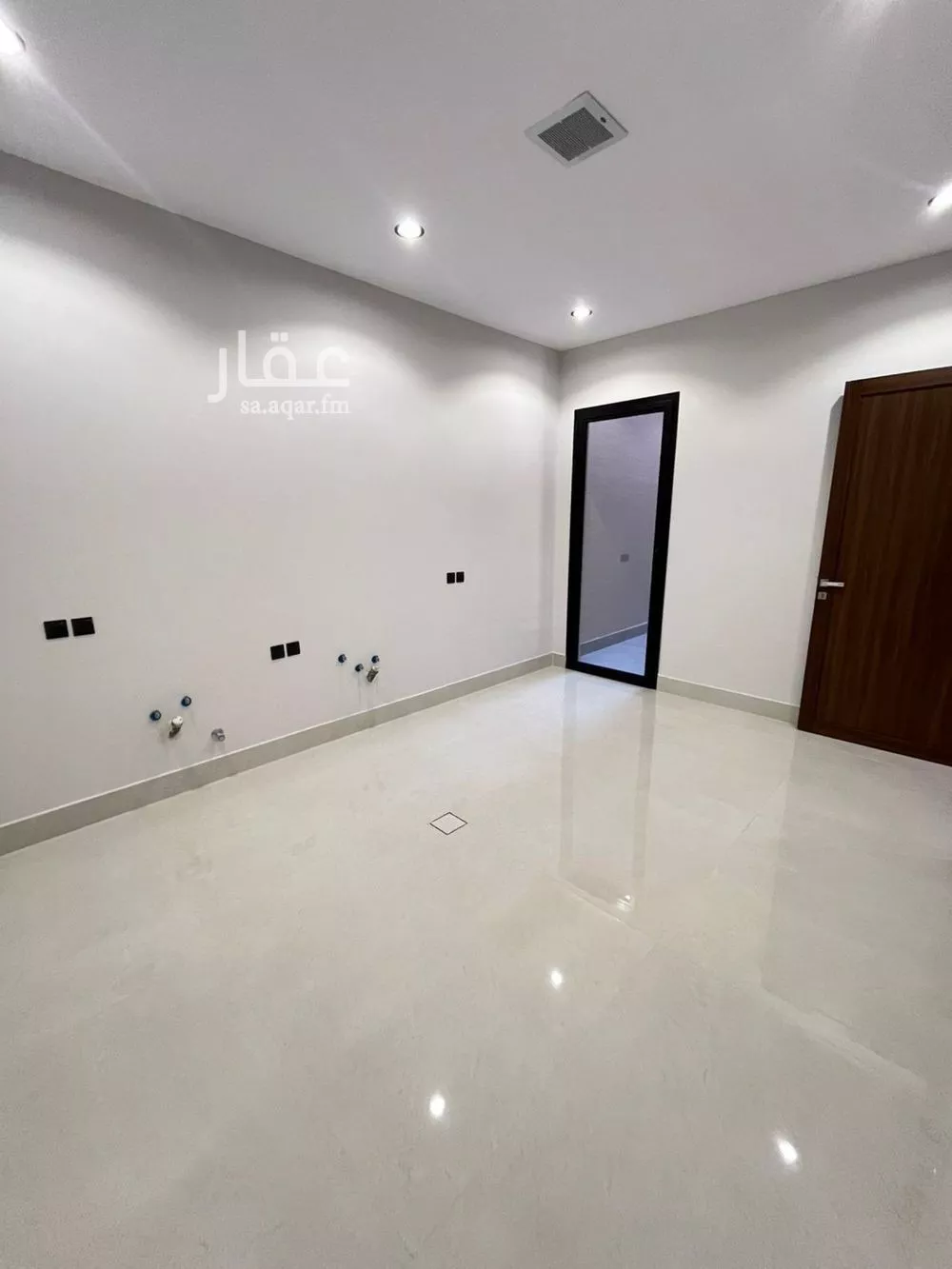 6 bedroom villa in Al Mahdiyyah 21