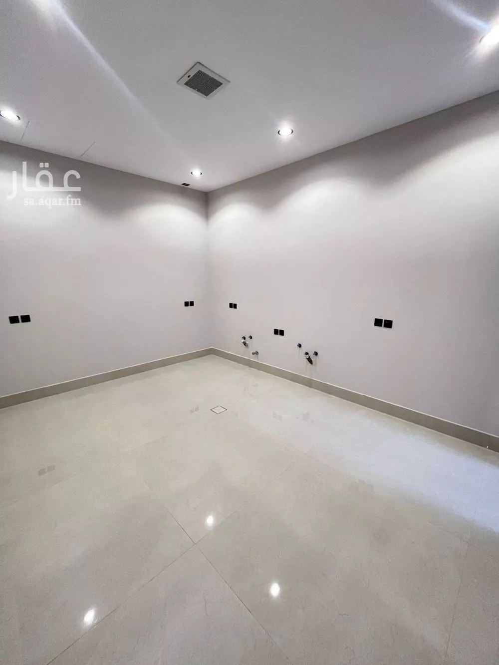 6 bedroom villa in Al Mahdiyyah 28