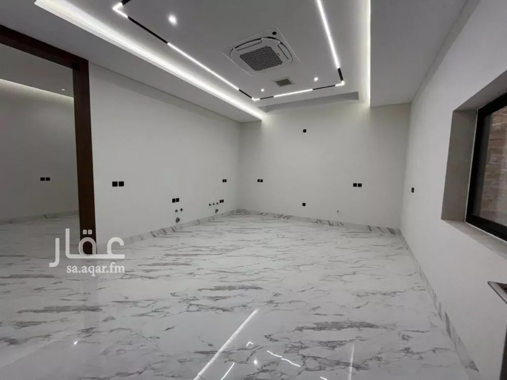 4 bedroom villa in Al Mahdiyyah 17