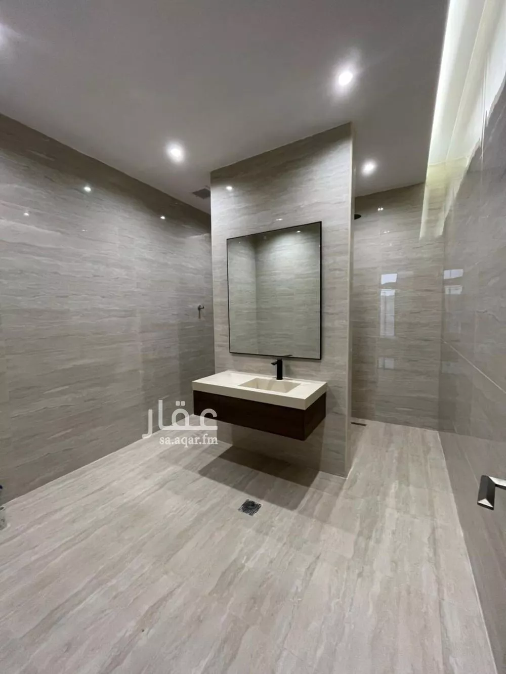 4 bedroom villa in Al Mahdiyyah 26