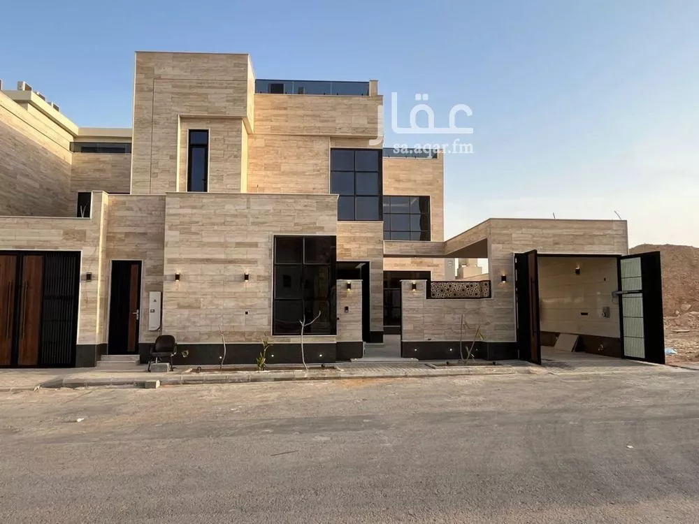 4 bedroom villa in Al Mahdiyyah 5