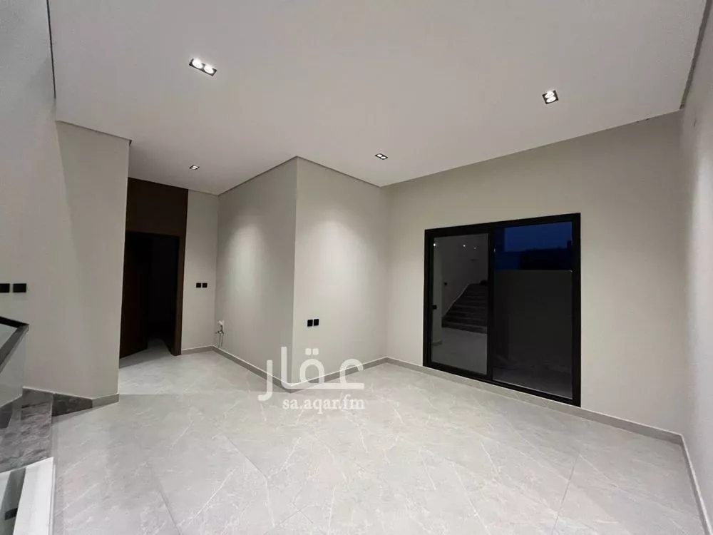 4 bedroom villa in Al Mahdiyyah 15
