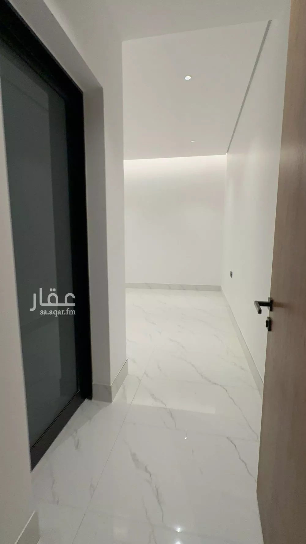 فيلا 5 غرف في النرجس 24