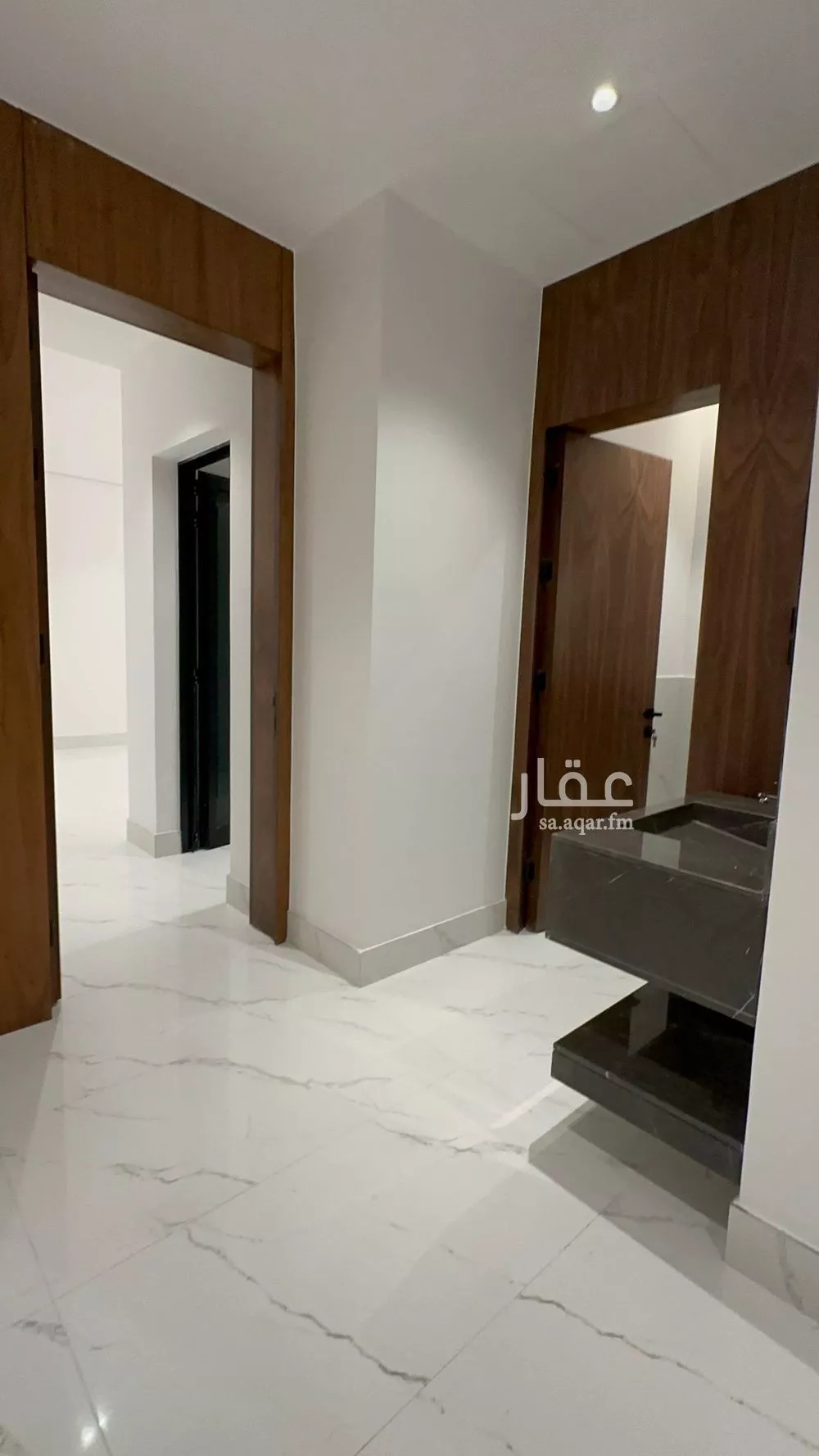 فيلا 5 غرف في النرجس 30