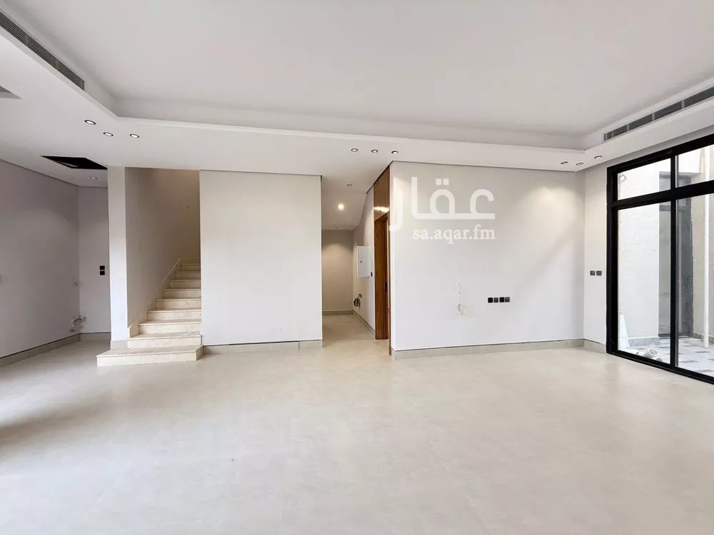 5 bedroom villa in Al Mahdiyyah 14