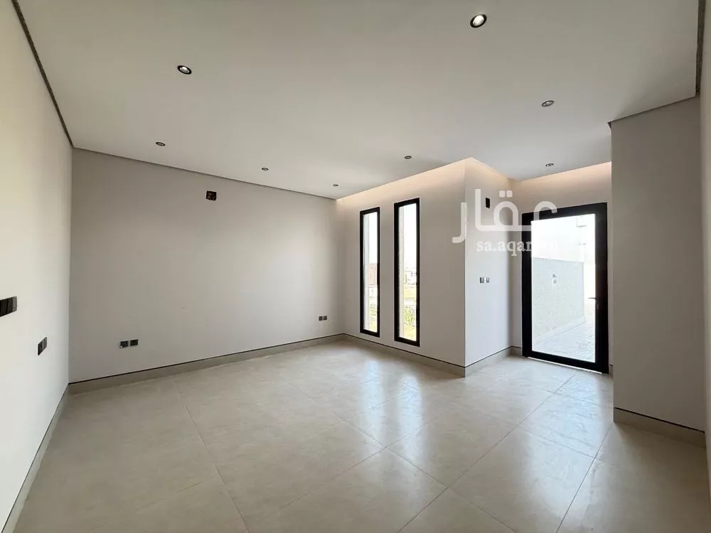 5 bedroom villa in Al Mahdiyyah 25