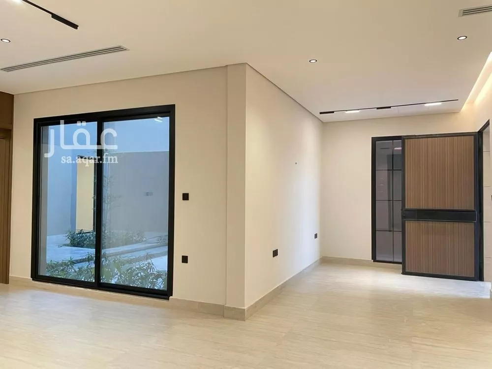 5 bedroom villa in Al Mahdiyyah 22