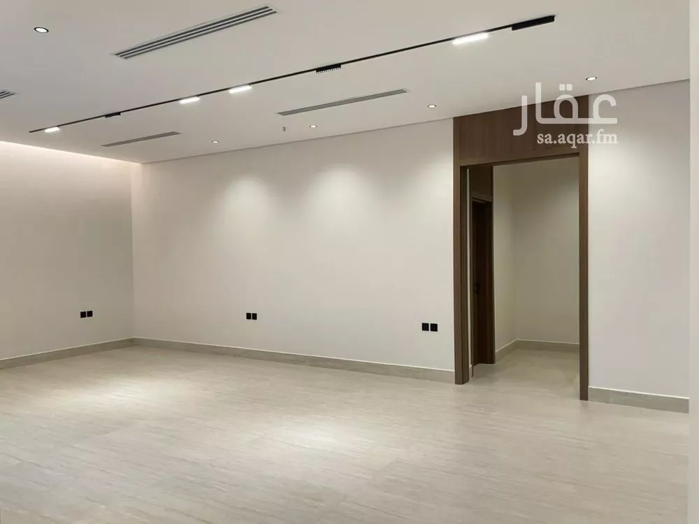5 bedroom villa in Al Mahdiyyah 8