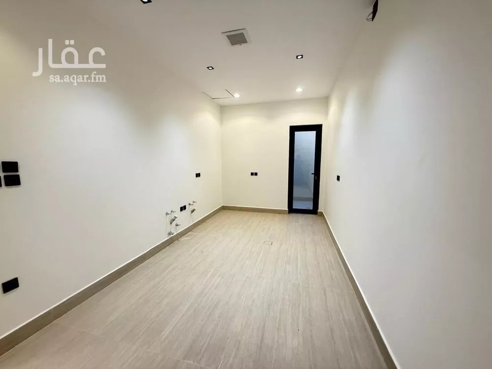 5 bedroom villa in Al Mahdiyyah 17