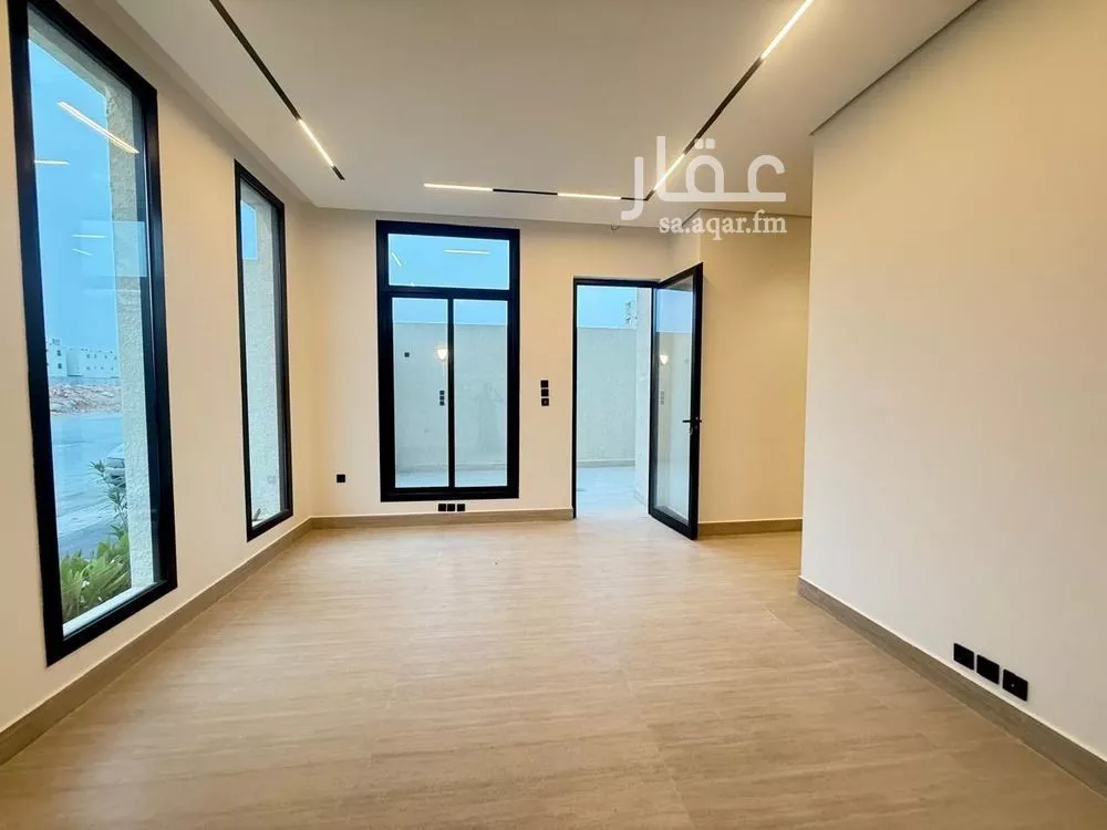 5 bedroom villa in Al Mahdiyyah 25
