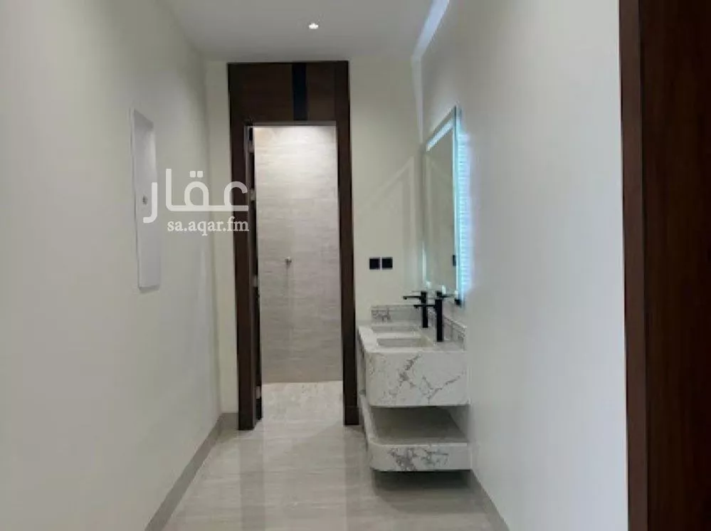 فيلا 6 غرف في المهدية 10