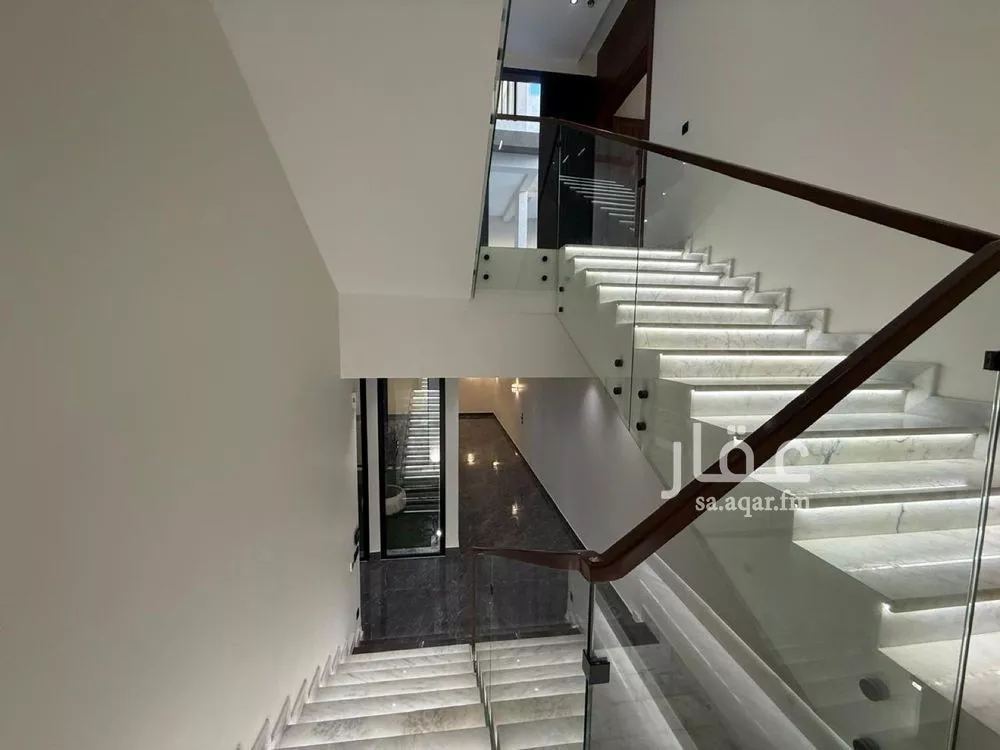 6 bedroom villa in Al Mahdiyyah 14