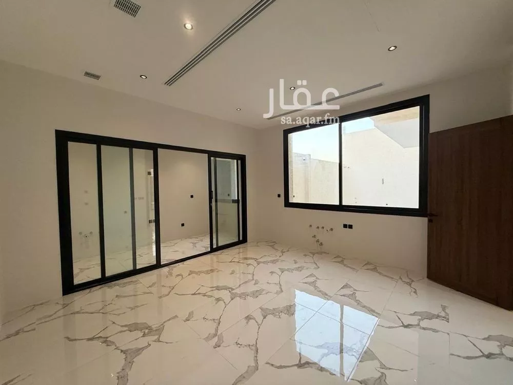6 bedroom villa in Al Mahdiyyah 8