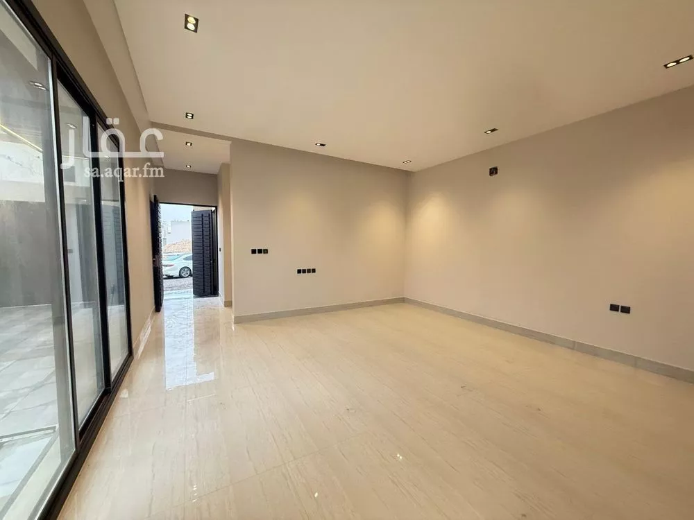 6 bedroom villa in Al Mahdiyyah 11