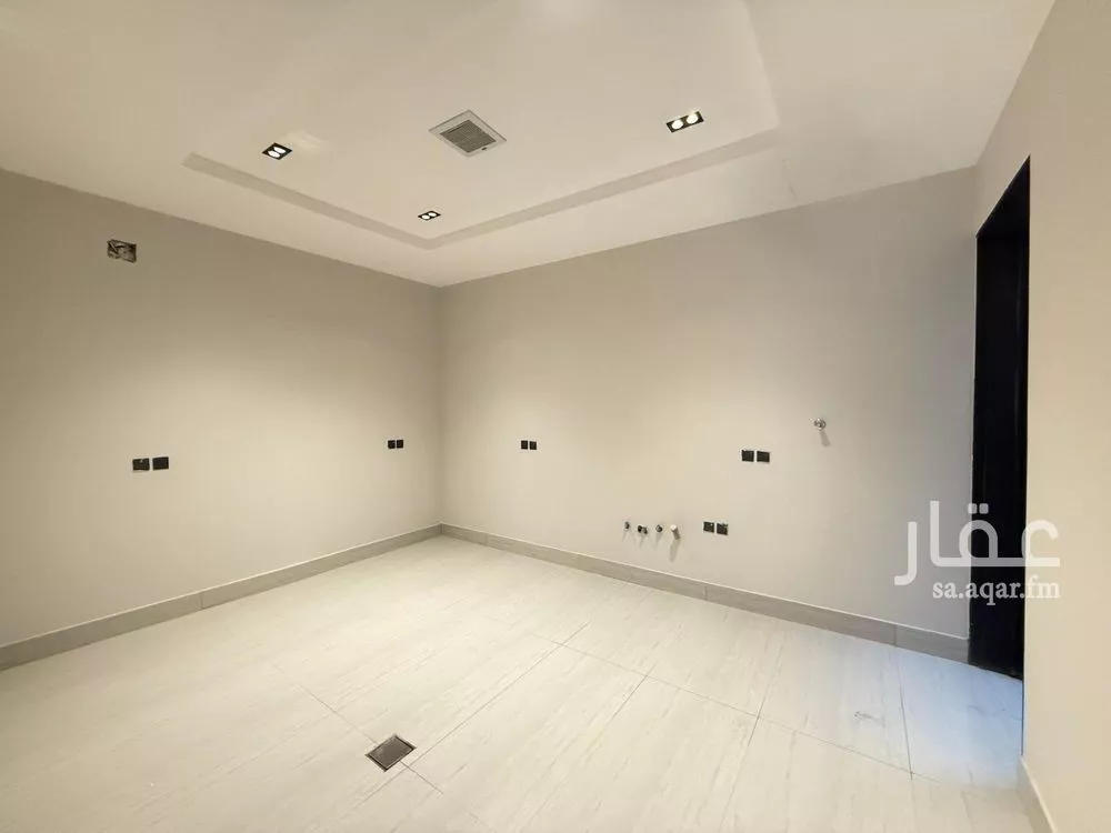 6 bedroom villa in Al Mahdiyyah 12