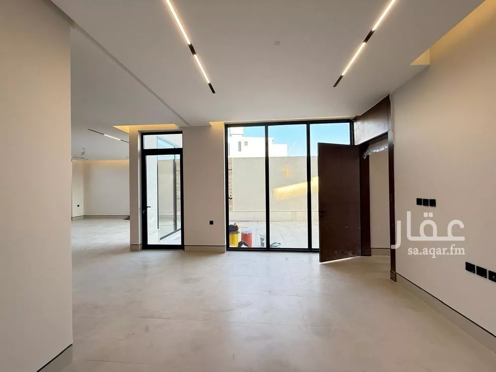 6 bedroom villa in Al Mahdiyyah 13