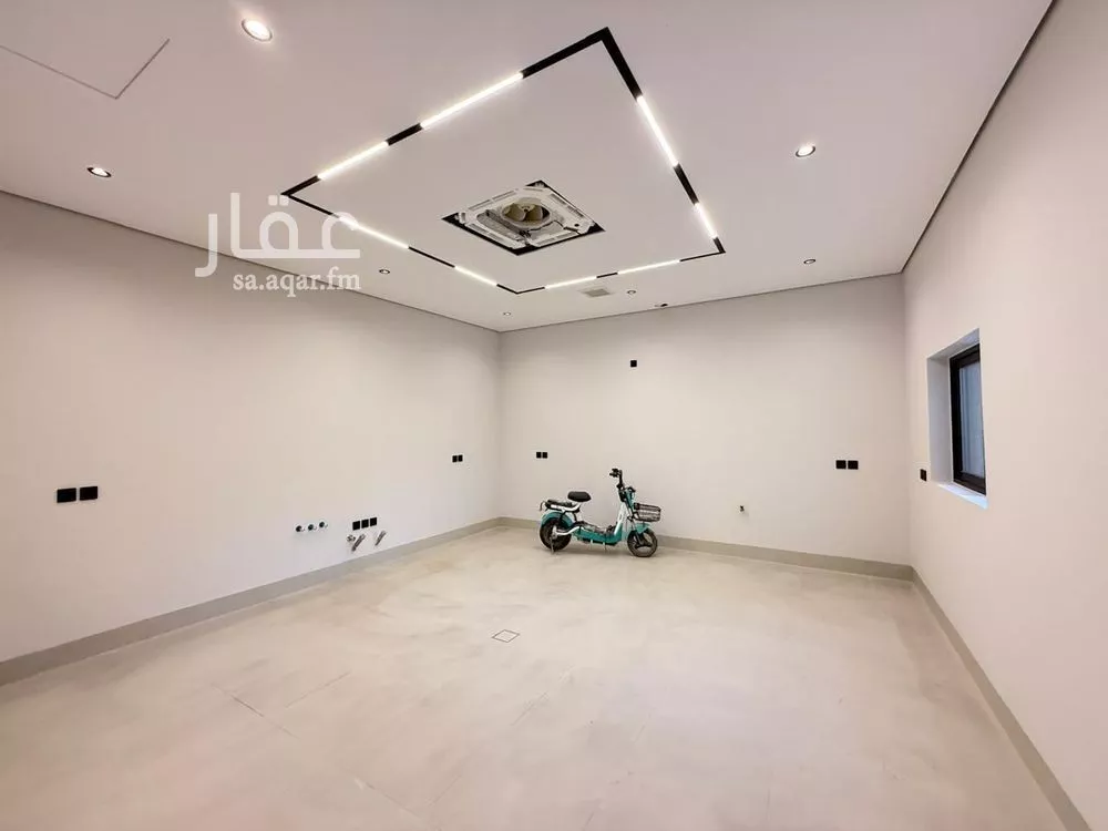 6 bedroom villa in Al Mahdiyyah 4