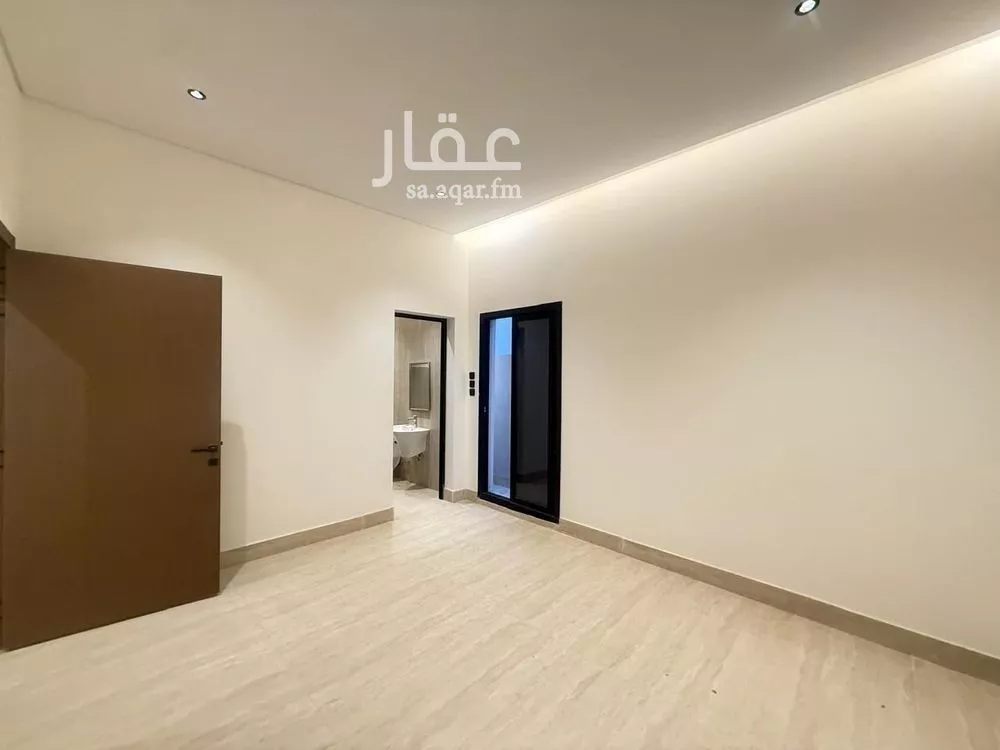 5 bedroom villa in Al Mahdiyyah 13