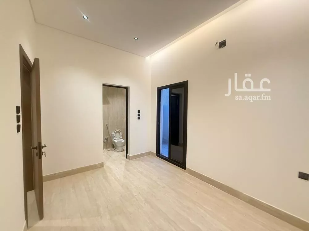 5 bedroom villa in Al Mahdiyyah 4