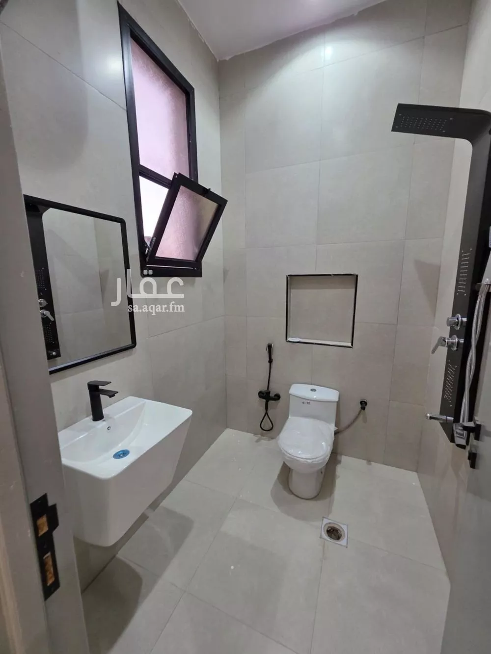 6 bedroom villa in Dhahrat Laban 12
