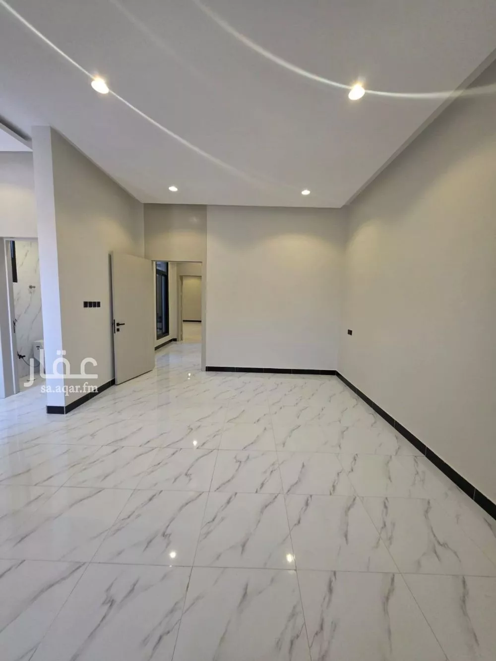 6 bedroom villa in Dhahrat Laban 8