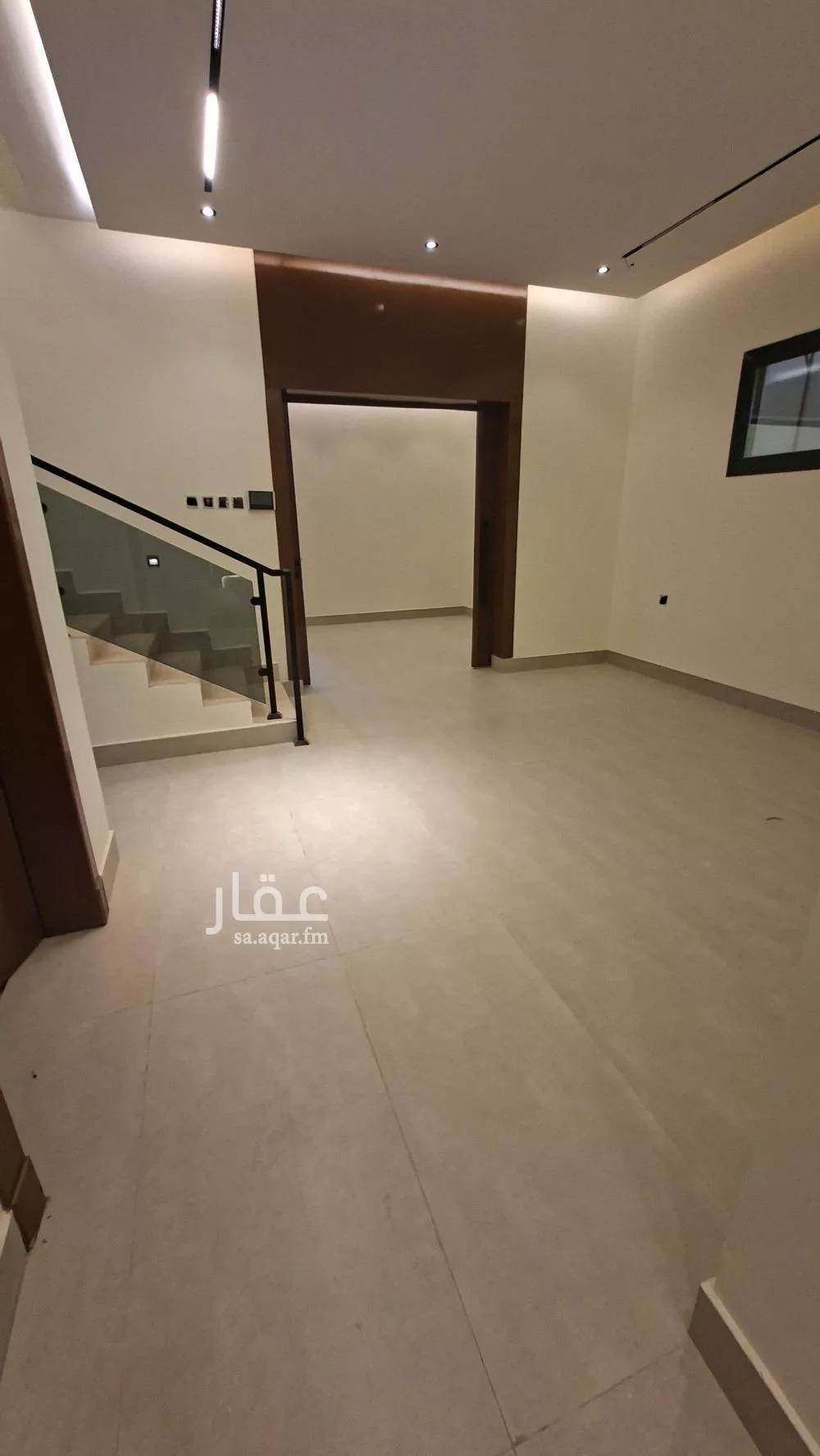 فيلا 7 غرف في عكاظ 19