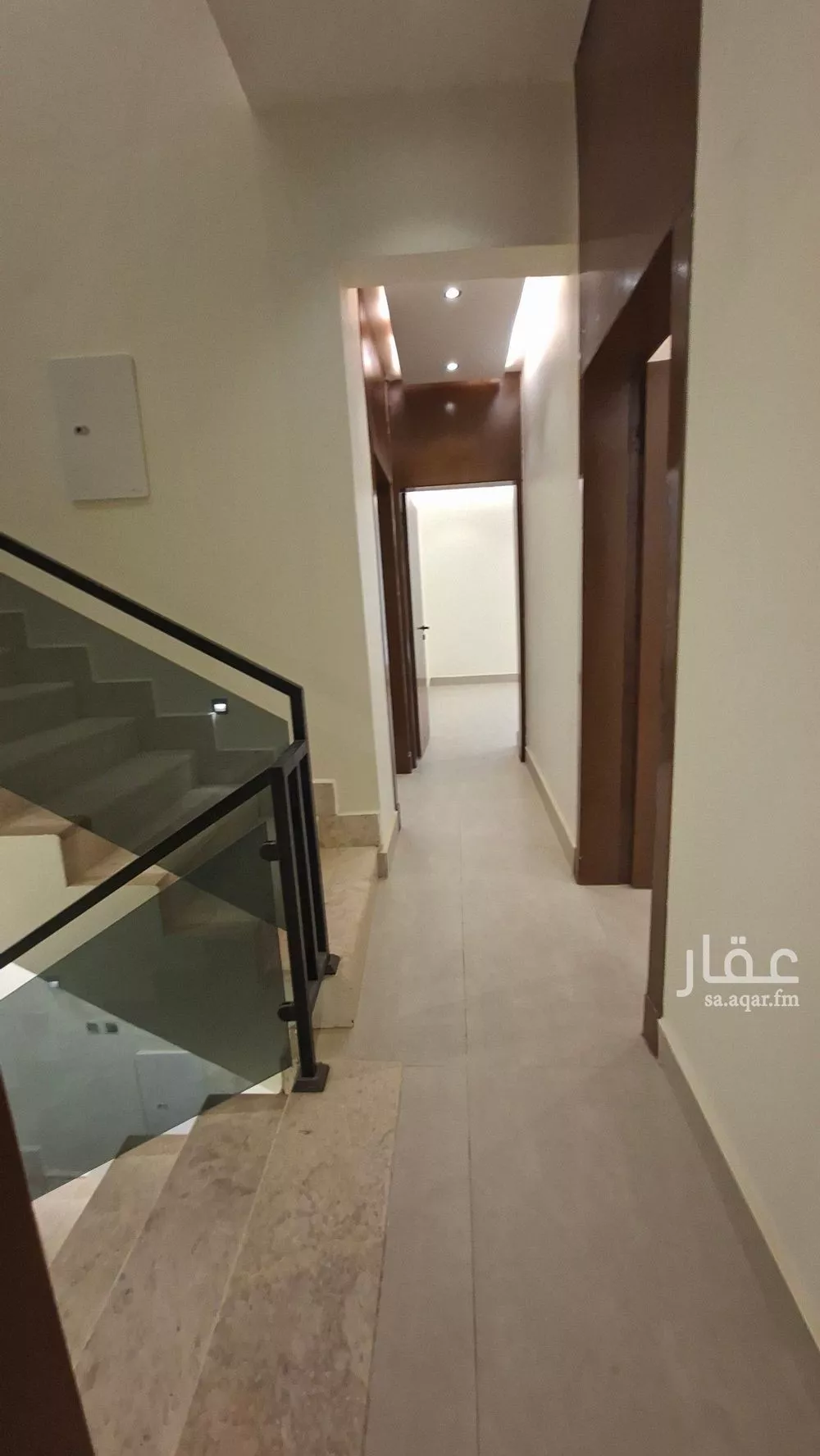 فيلا 7 غرف في عكاظ 6