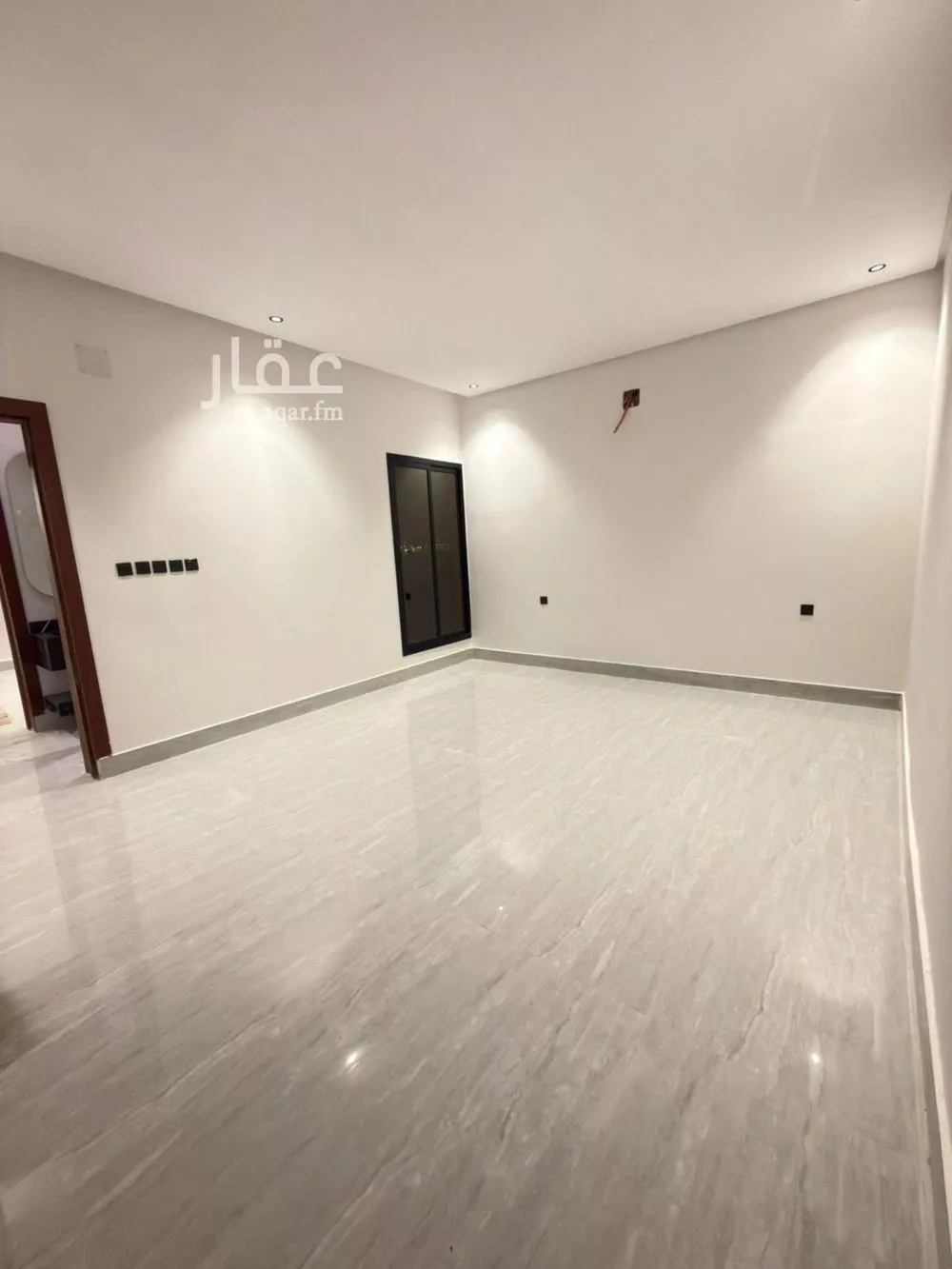 فيلا 7 غرف في طويق 12
