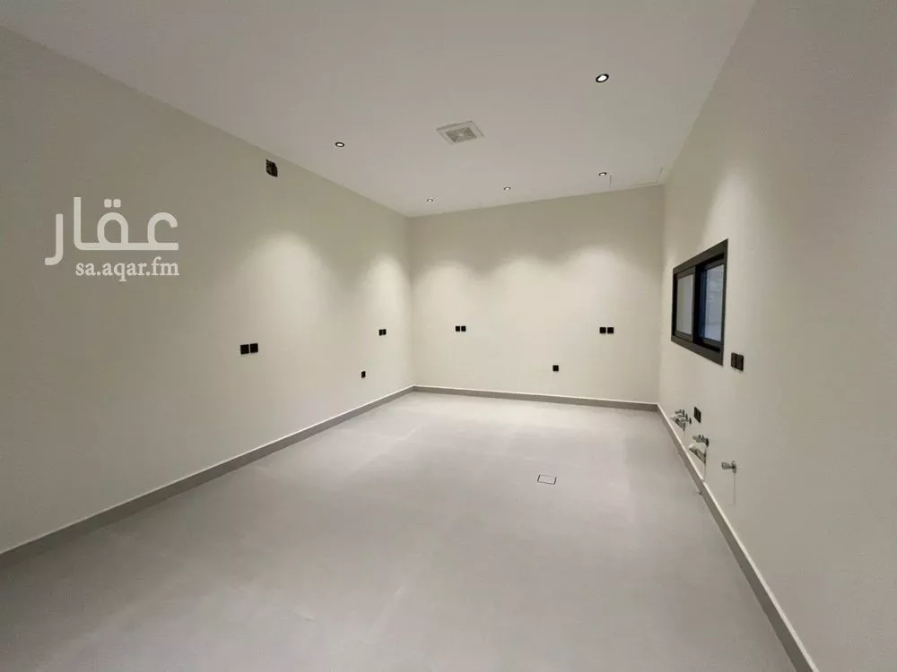 6 bedroom villa in Al Mahdiyyah 25